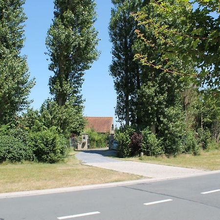 Ateljee Devlaux Bed & Breakfast Veurne Bagian luar foto