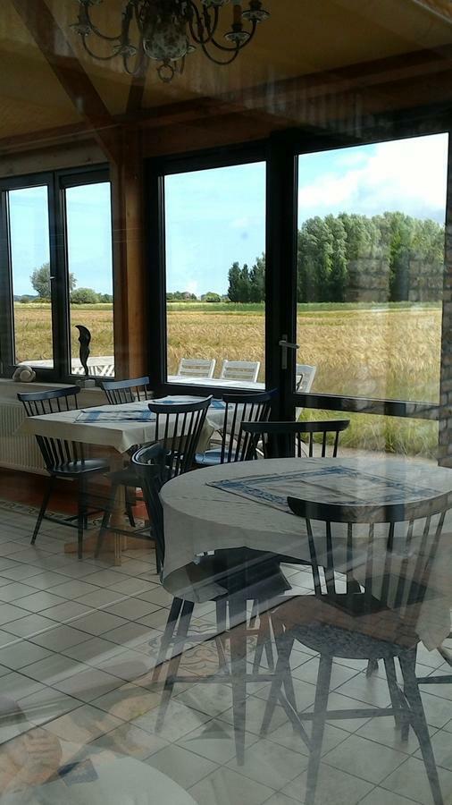 Ateljee Devlaux Bed & Breakfast Veurne Bagian luar foto